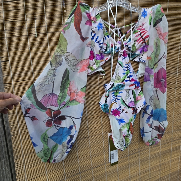 NEW PatBO Zamia Cutout Bodysuit Long Sheer Sleeves Small - Picture 9 of 14